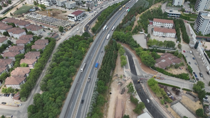 Büyükşehir kent bağlantılarını rahatlatmaya yönelik kritik dokunuşlara devam ediyor;